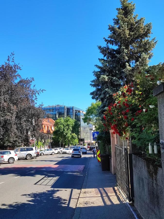 Studio Apartmani L'Art Zagreb Exteriör bild